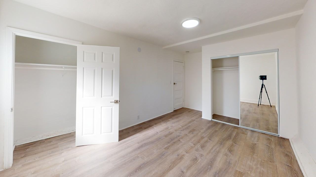 2410 Dwight Way - Photo 7 of 50