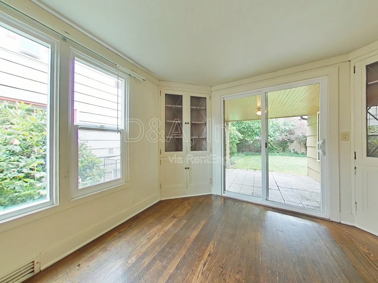 310 Sw 7th St - Photo 7 of 24