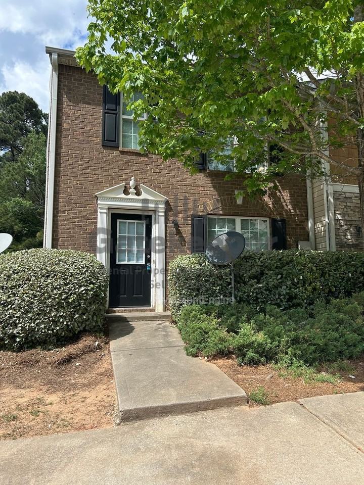5616 Union Pointe Dr - Photo 2 of 14