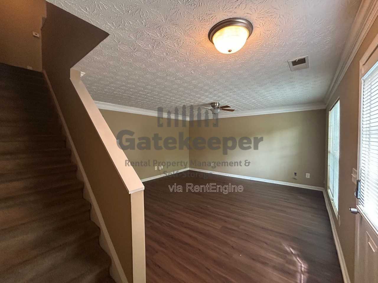 5616 Union Pointe Dr - Photo 3 of 14