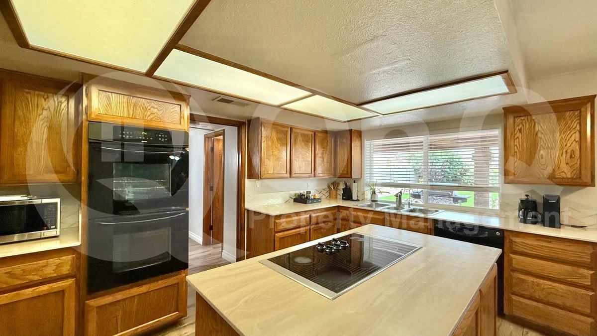 16227 N 21st St - Photo 6 of 42