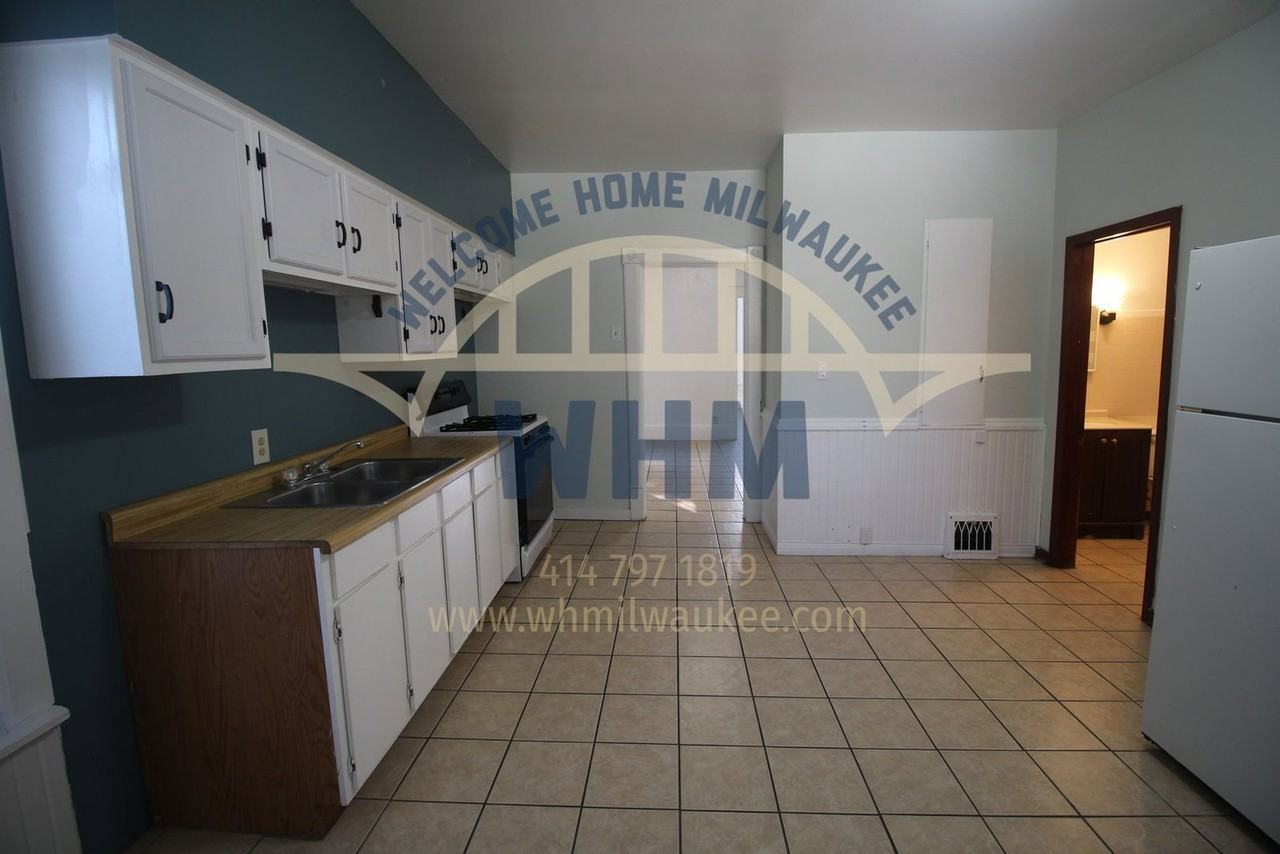 1140 N 50th Pl - Photo 2 of 12