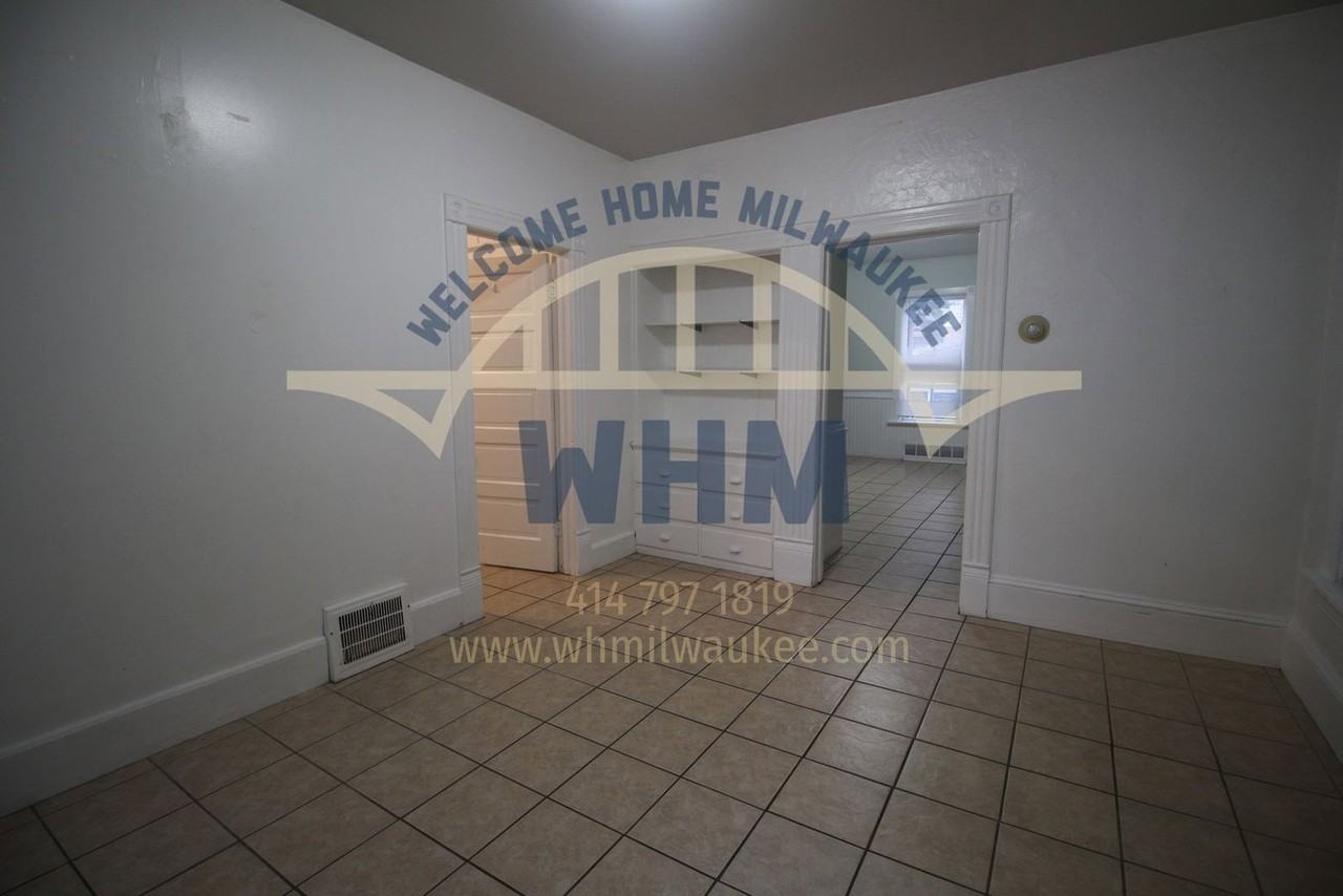 1140 N 50th Pl - Photo 5 of 12