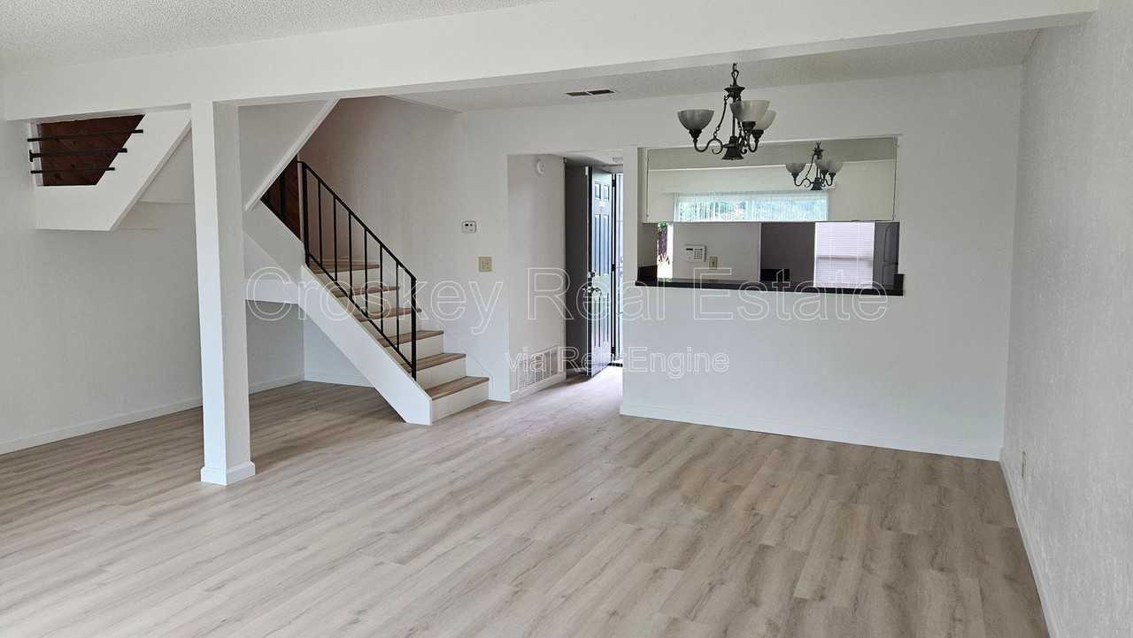 1349 Tree Garden Pl - Photo 5 of 17