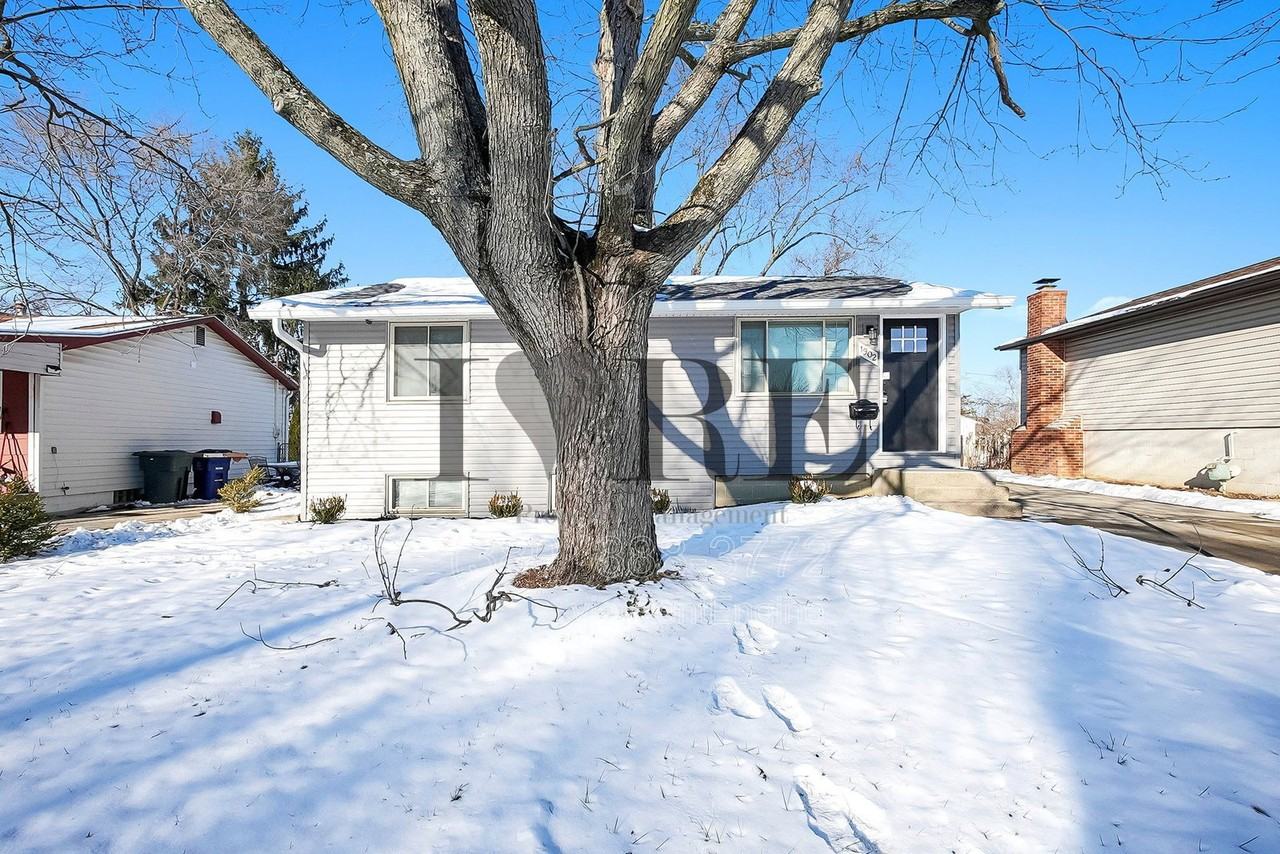 1902 Brookfield Rd - Photo 2 of 26