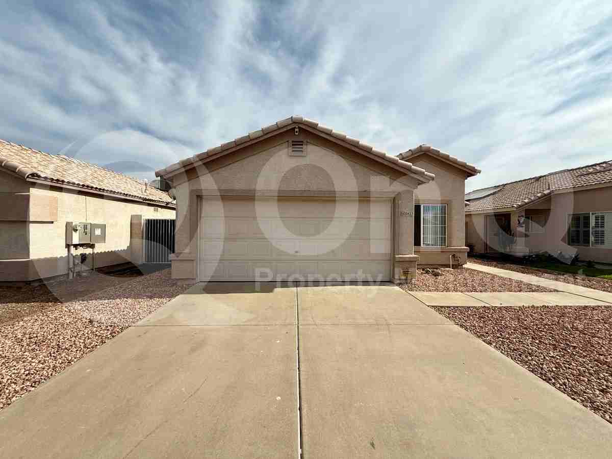 10423 W Reade Ave - Photo 2 of 21