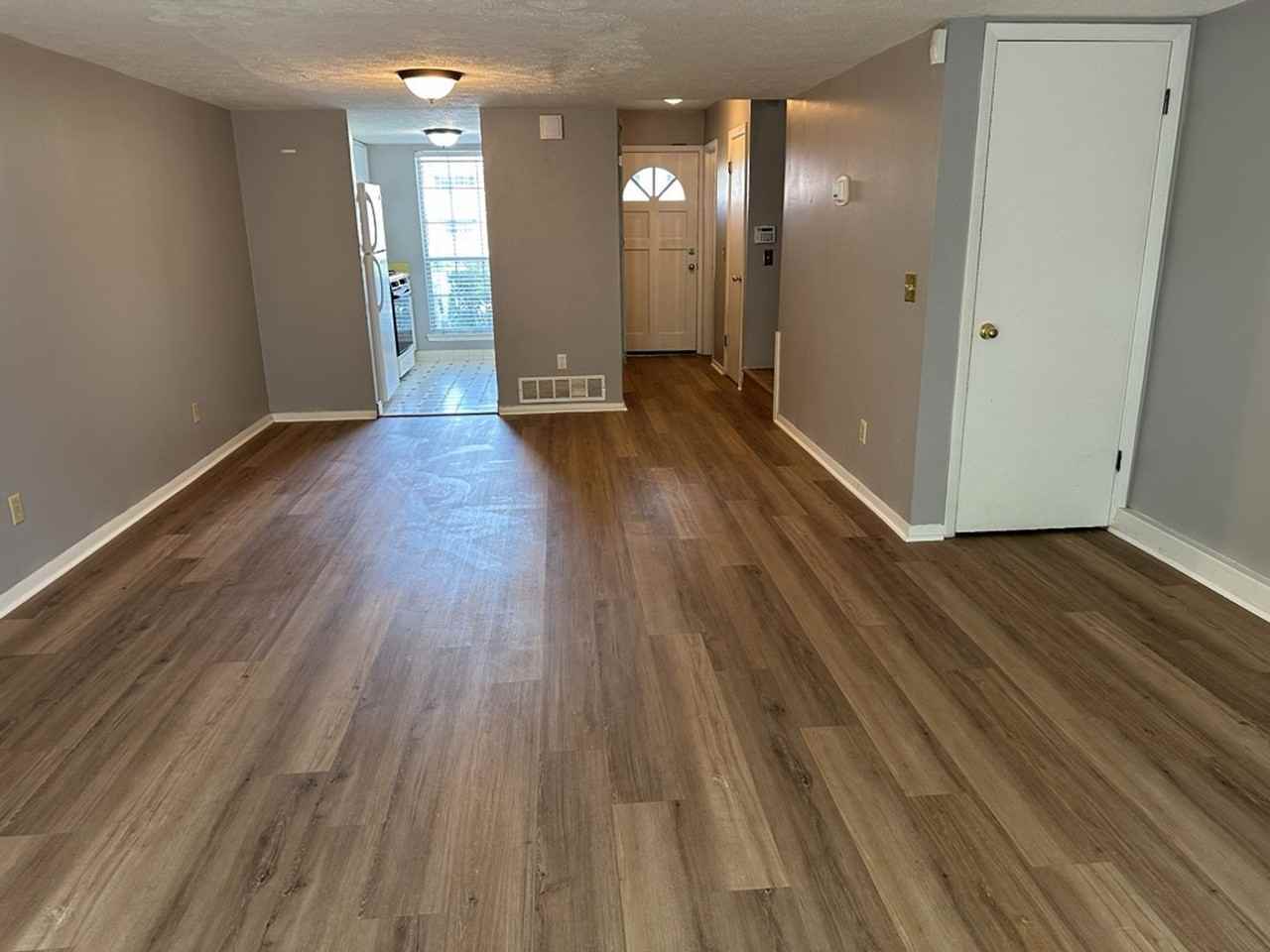 11 Knollwood Cir - Photo 3 of 24