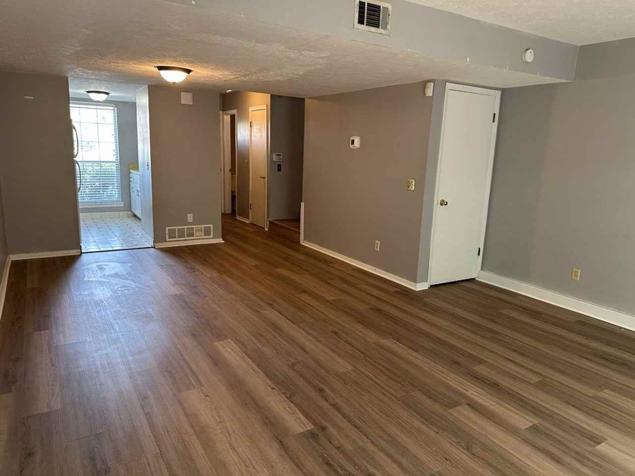 11 Knollwood Cir - Photo 6 of 24