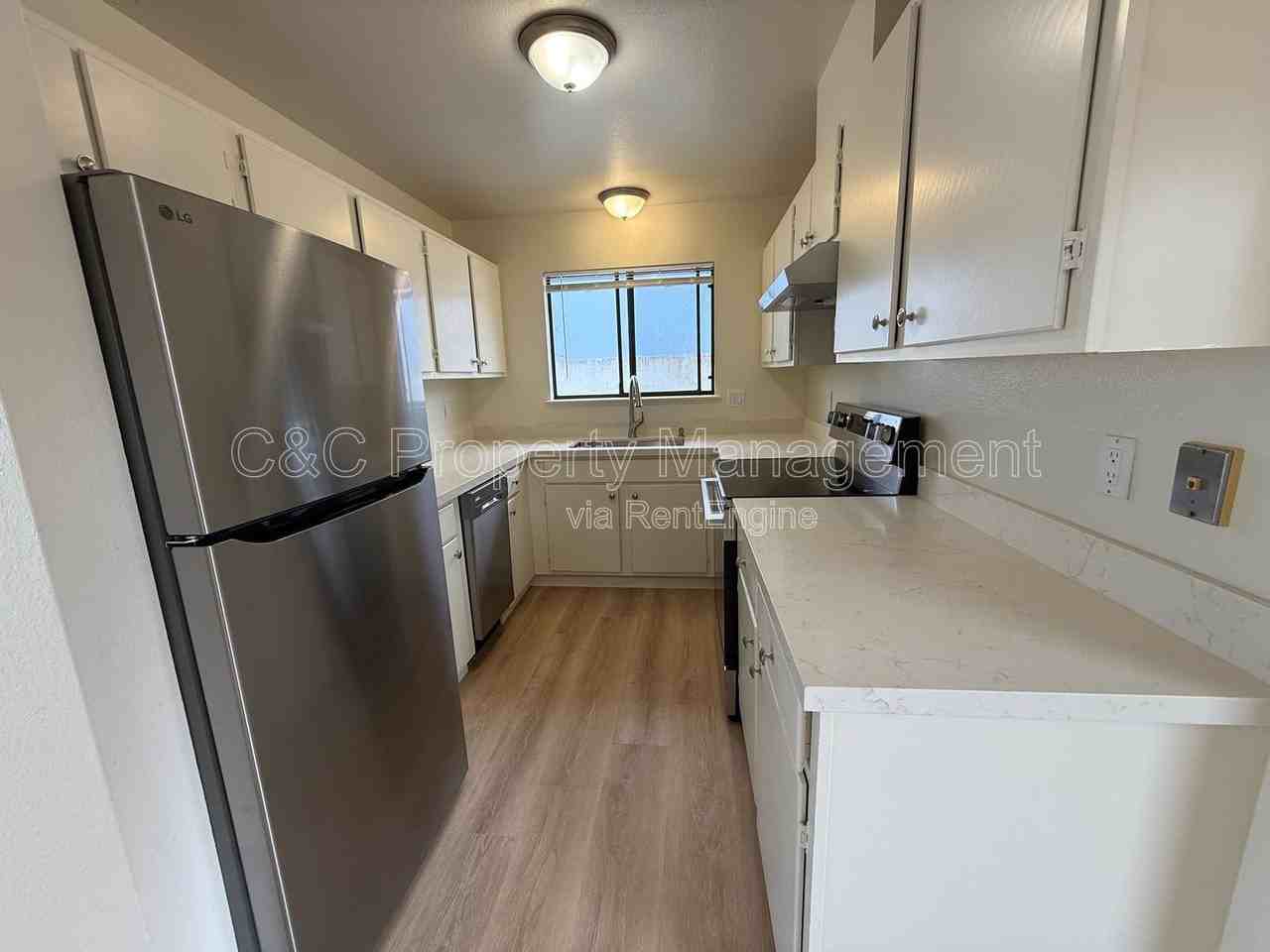 360 Prescott Ave #B - Photo 4 of 13