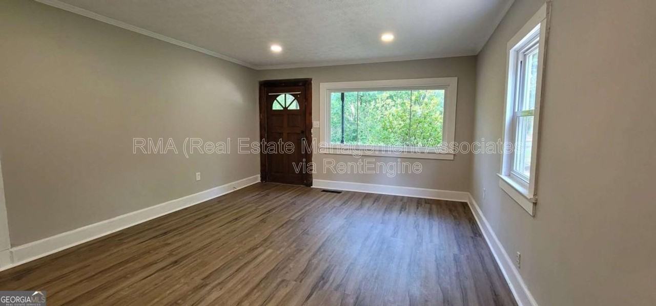 363 N 16th St - Photo 5 of 25