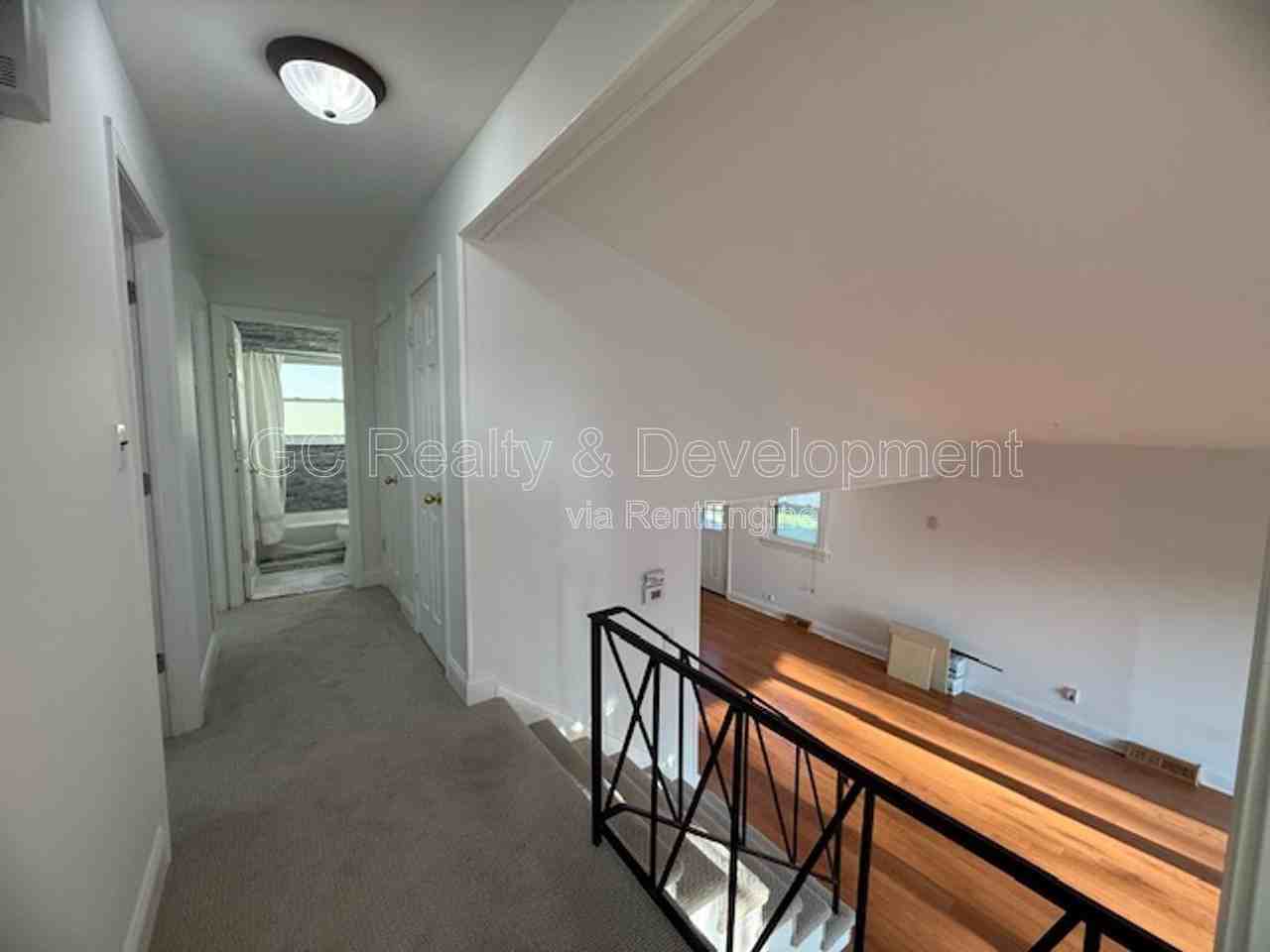 2N278 Prairie Ave - Photo 7 of 16