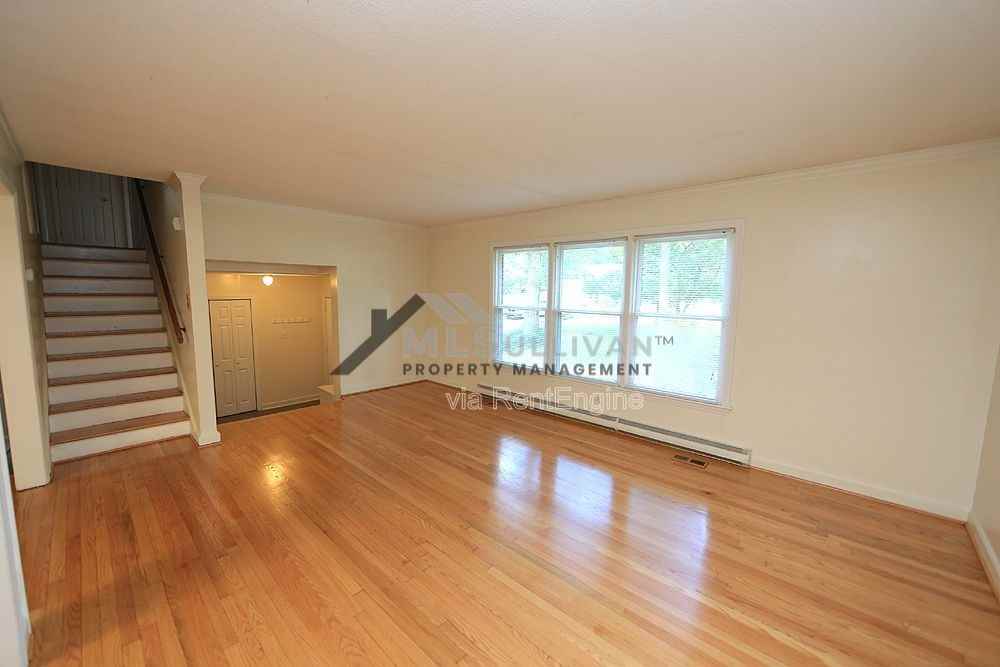 304 Cheryl Ave - Photo 4 of 20