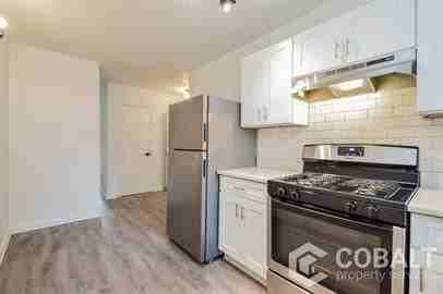 401 Clifton Rd Ne #4 - Photo 4 of 16