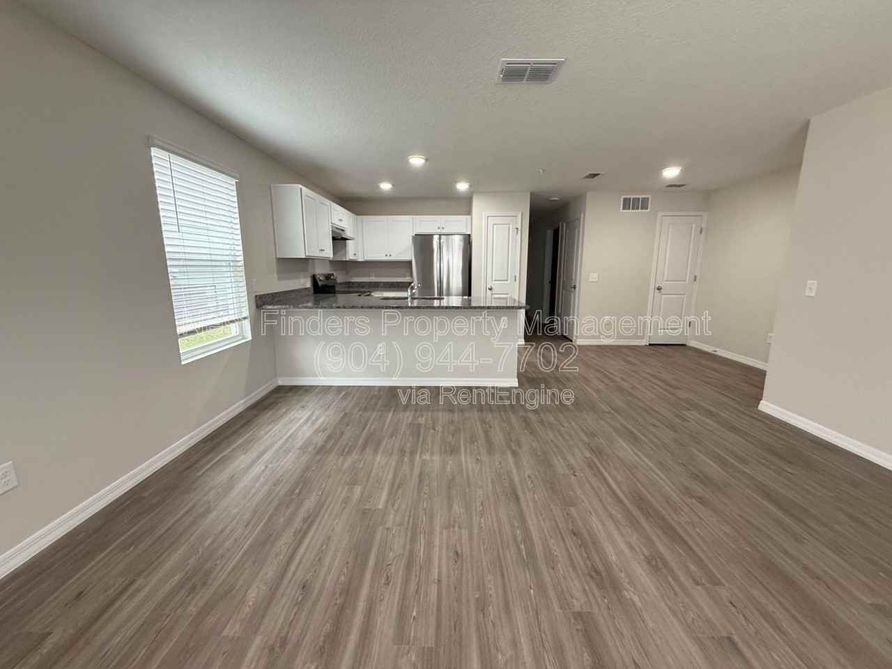 11478 Oakfield Ct #102 - Photo 4 of 20