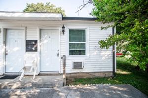 featured image of 2311 Holbrook Dr #6