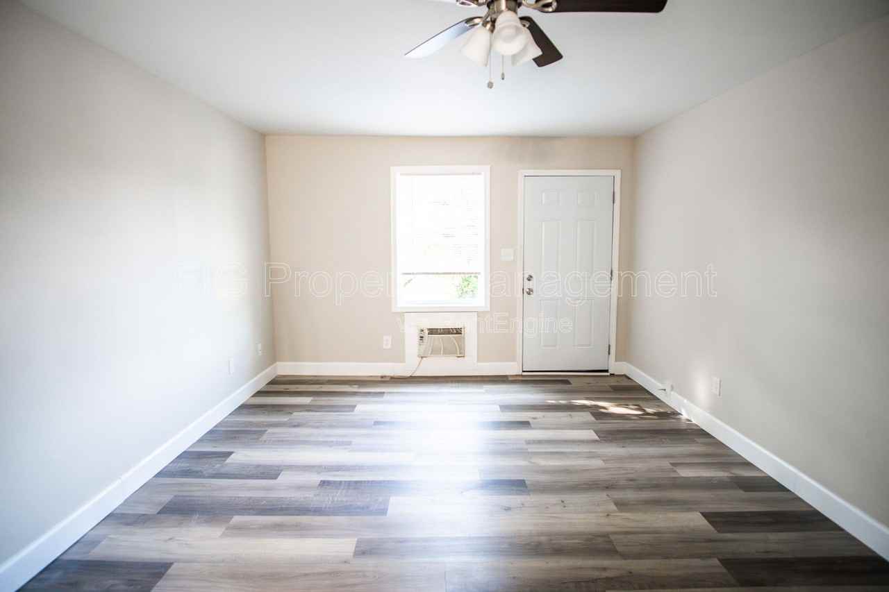 2311 Holbrook Dr #6 - Photo 2 of 7