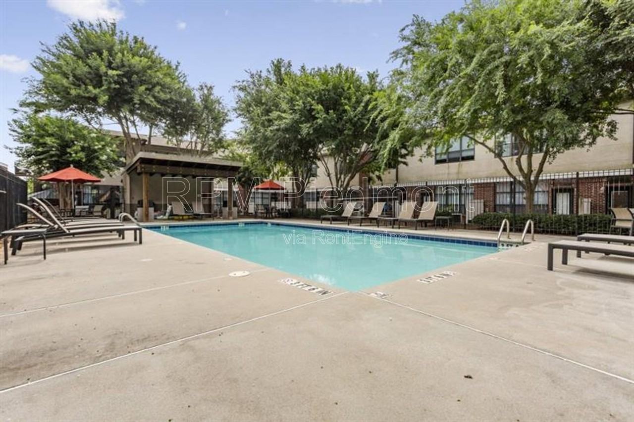 174 Chester Ave Se #50 - Photo 7 of 32