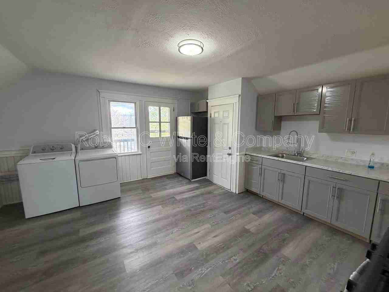 28 Hull St #FL3 - Photo 4 of 12