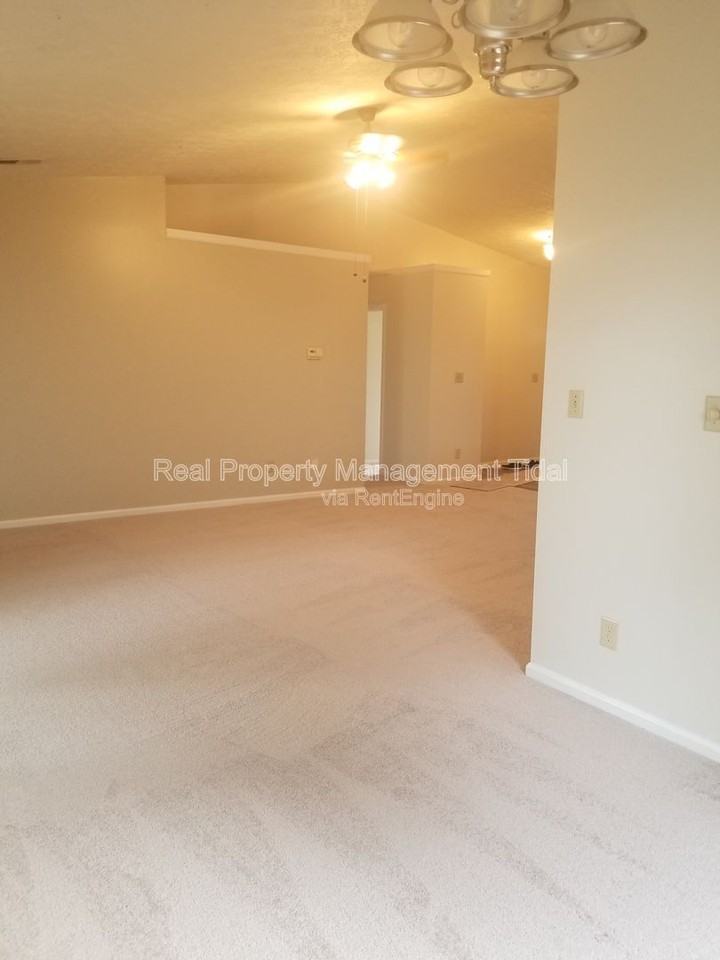 467 Springmont Ct - Photo 6 of 15