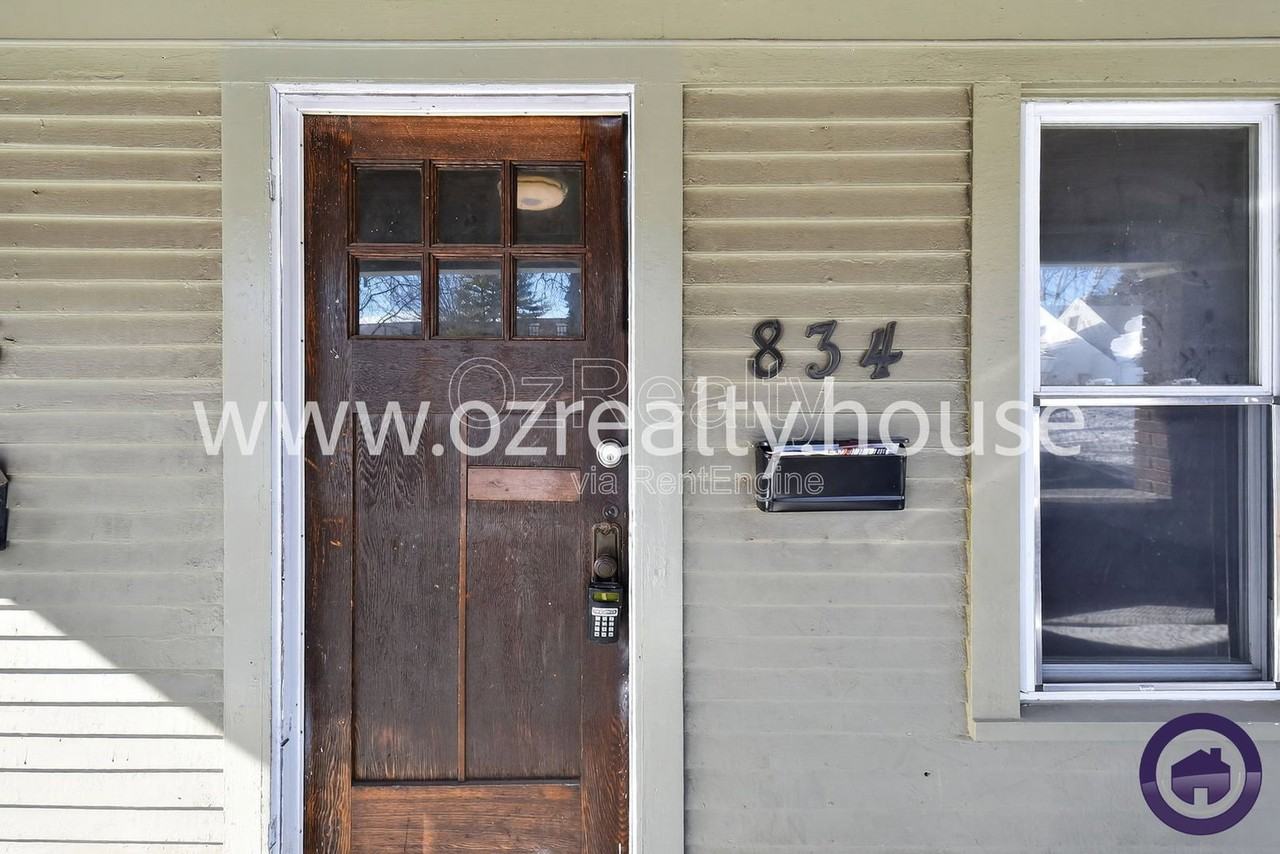 834 Oak St - Photo 4 of 18