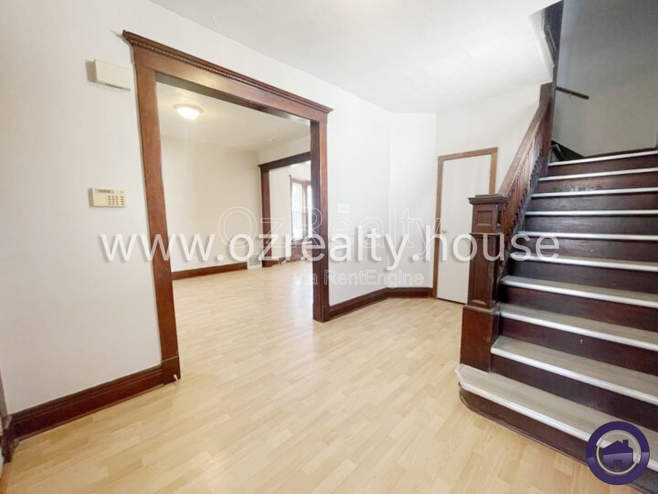 1031 N Michigan St - Photo 2 of 18