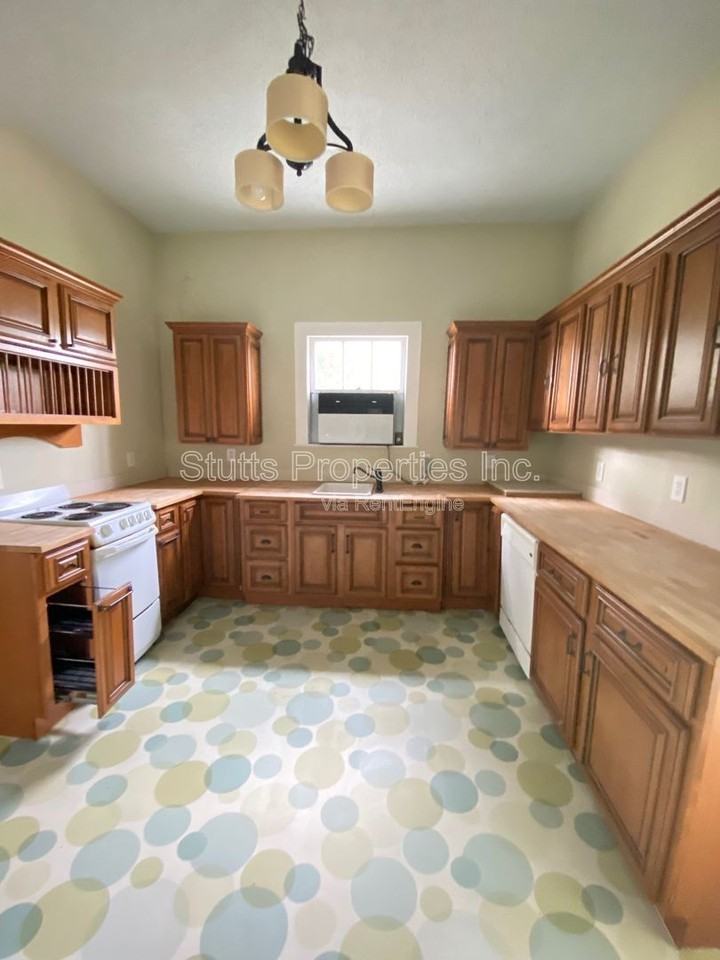 403 W Almon Ave - Photo 4 of 12