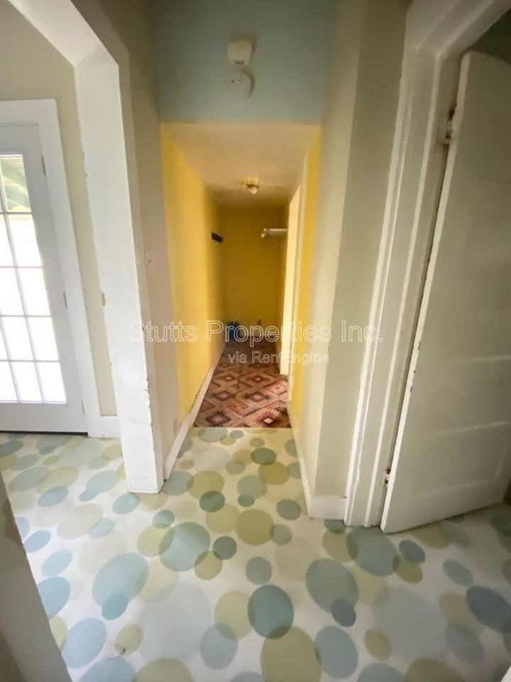 403 W Almon Ave - Photo 6 of 12