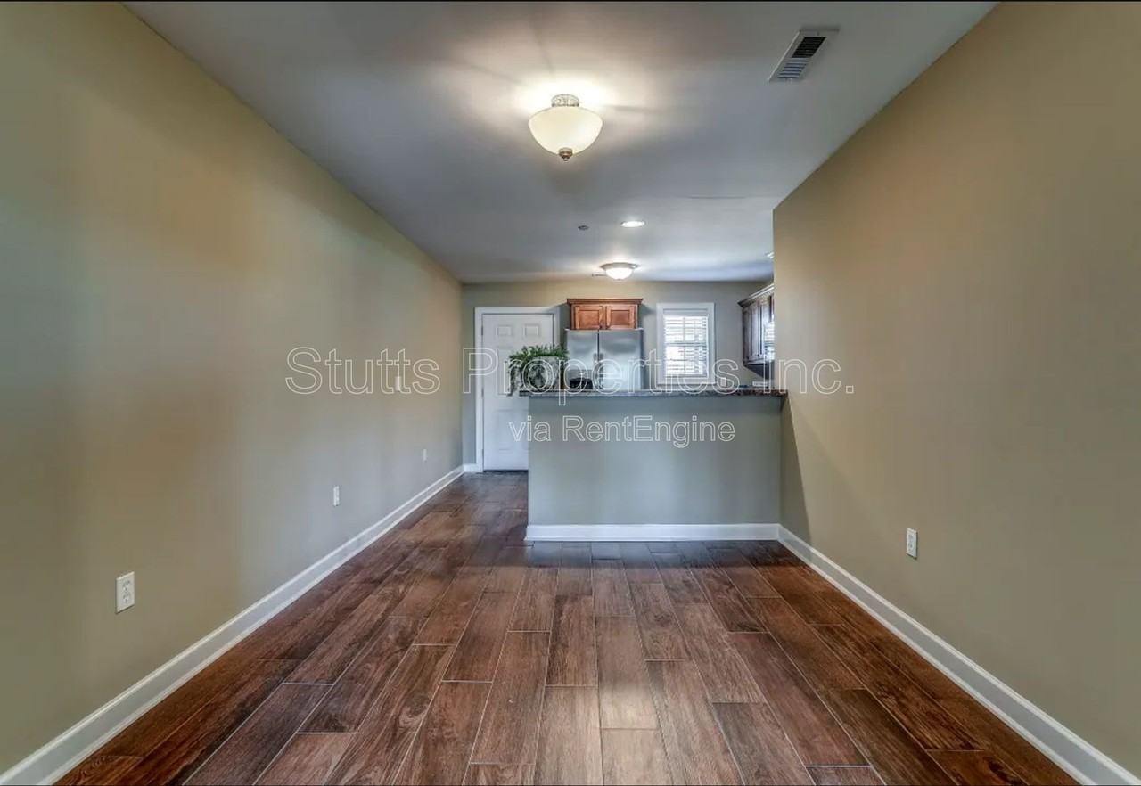 145 Bruin Pl #123 - Photo 4 of 11