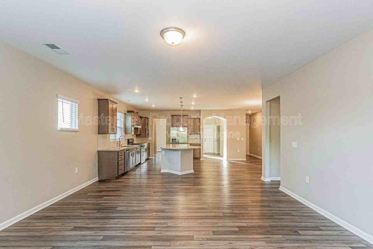 1242 Flyfish Ave - Photo 3 of 32