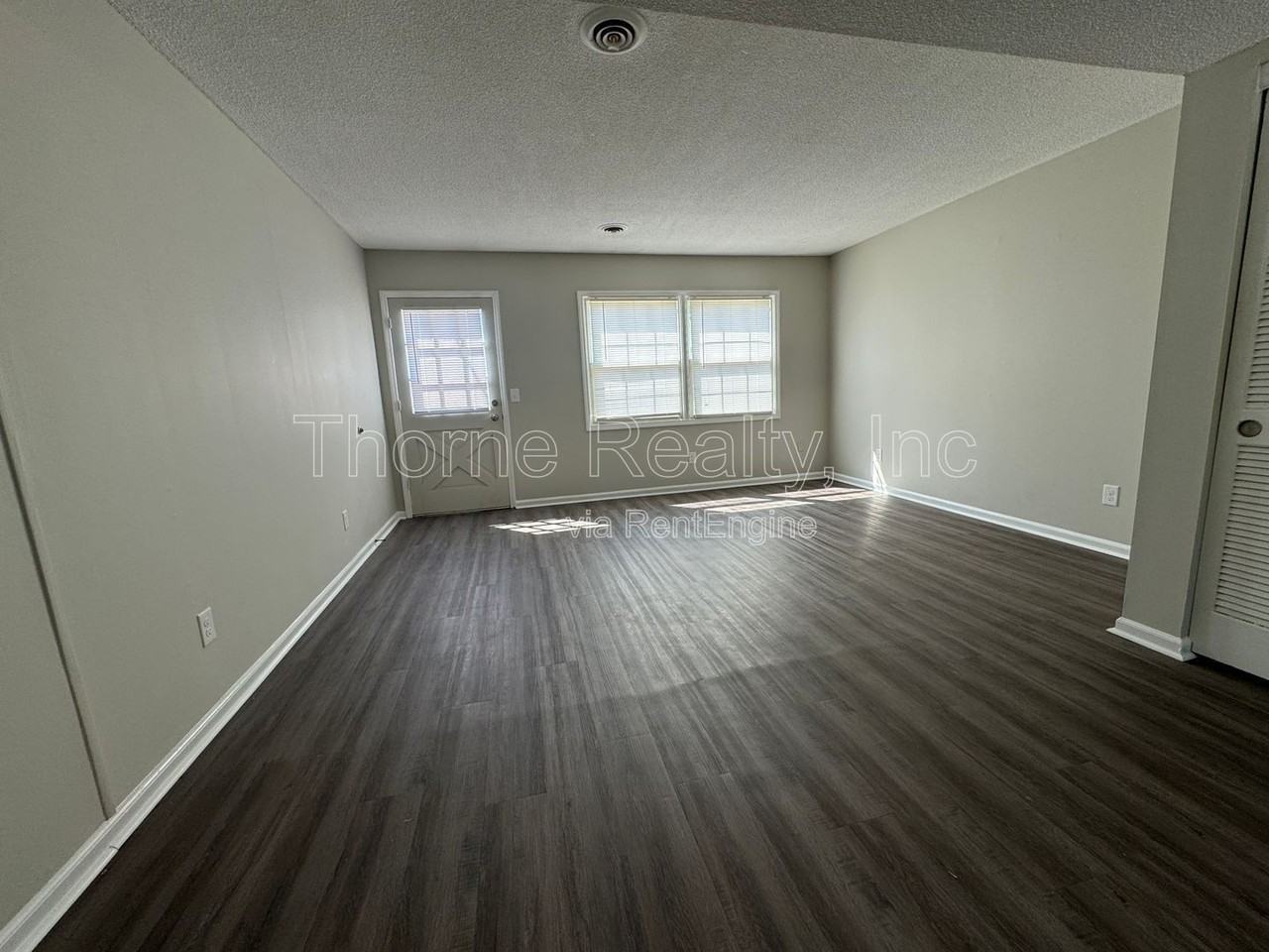 616 S Boddie St - Photo 3 of 19