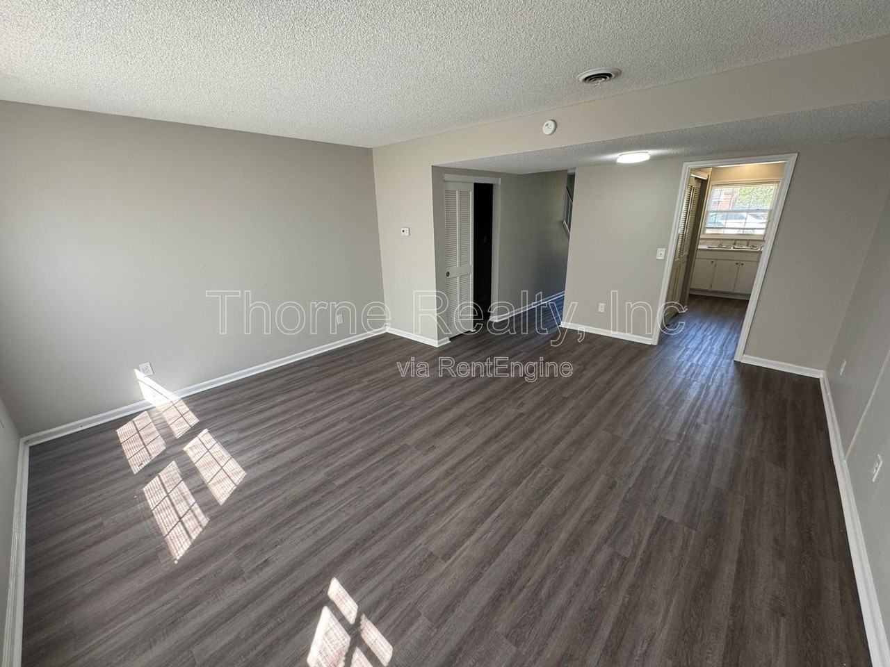 616 S Boddie St - Photo 4 of 19