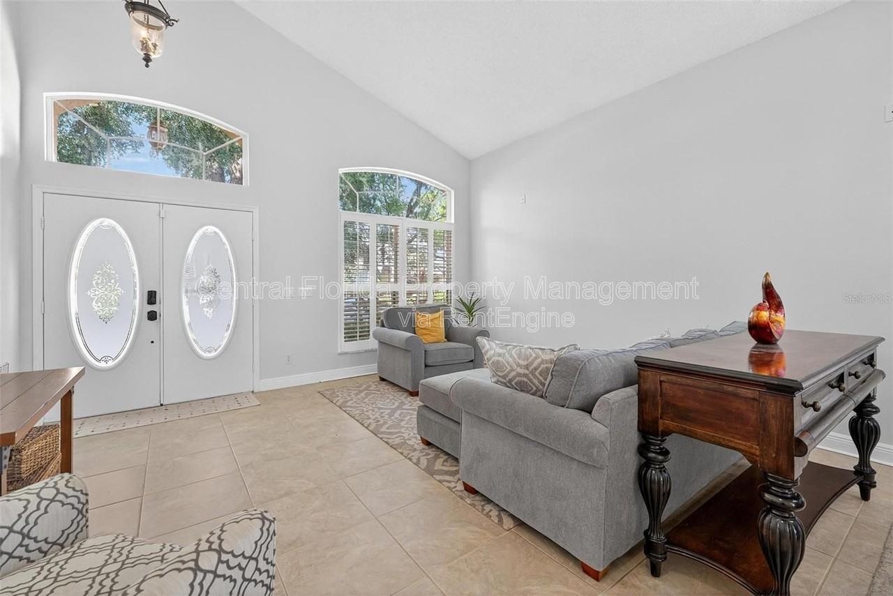 1400 Holly Glen Run - Photo 7 of 50