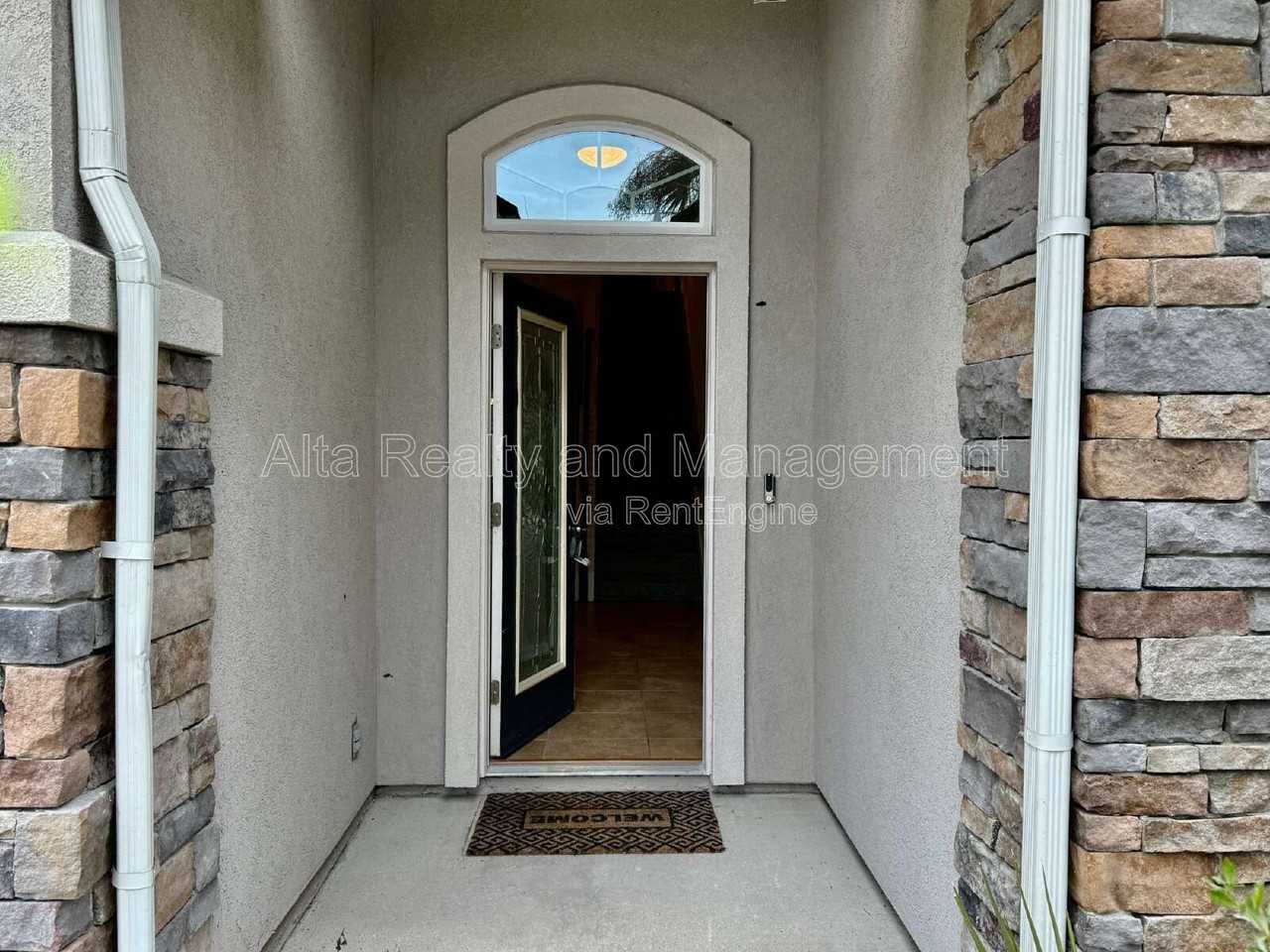 112 Morayshire Ct - Photo 2 of 50