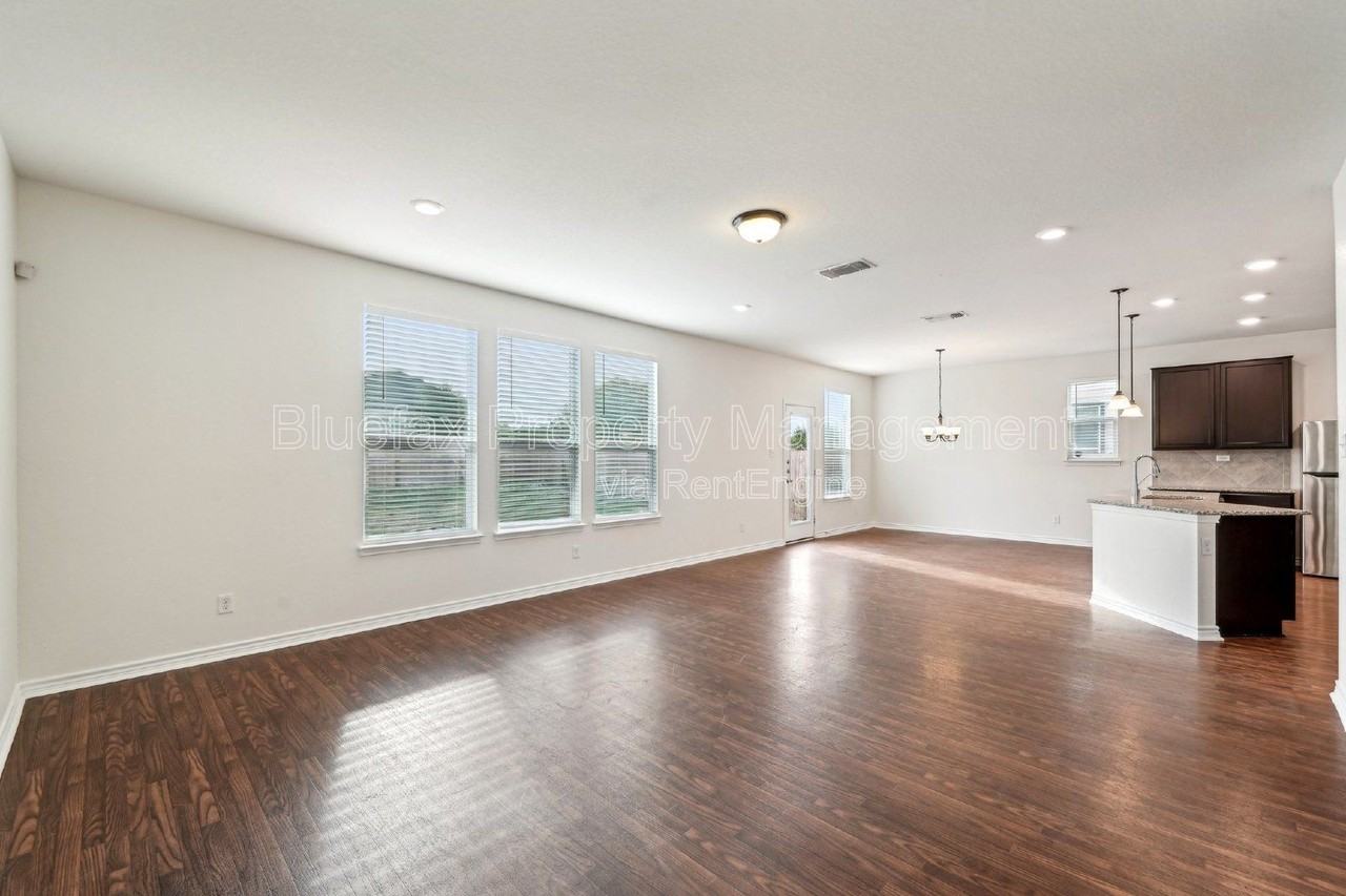 3306 Putnam Flds - Photo 5 of 34