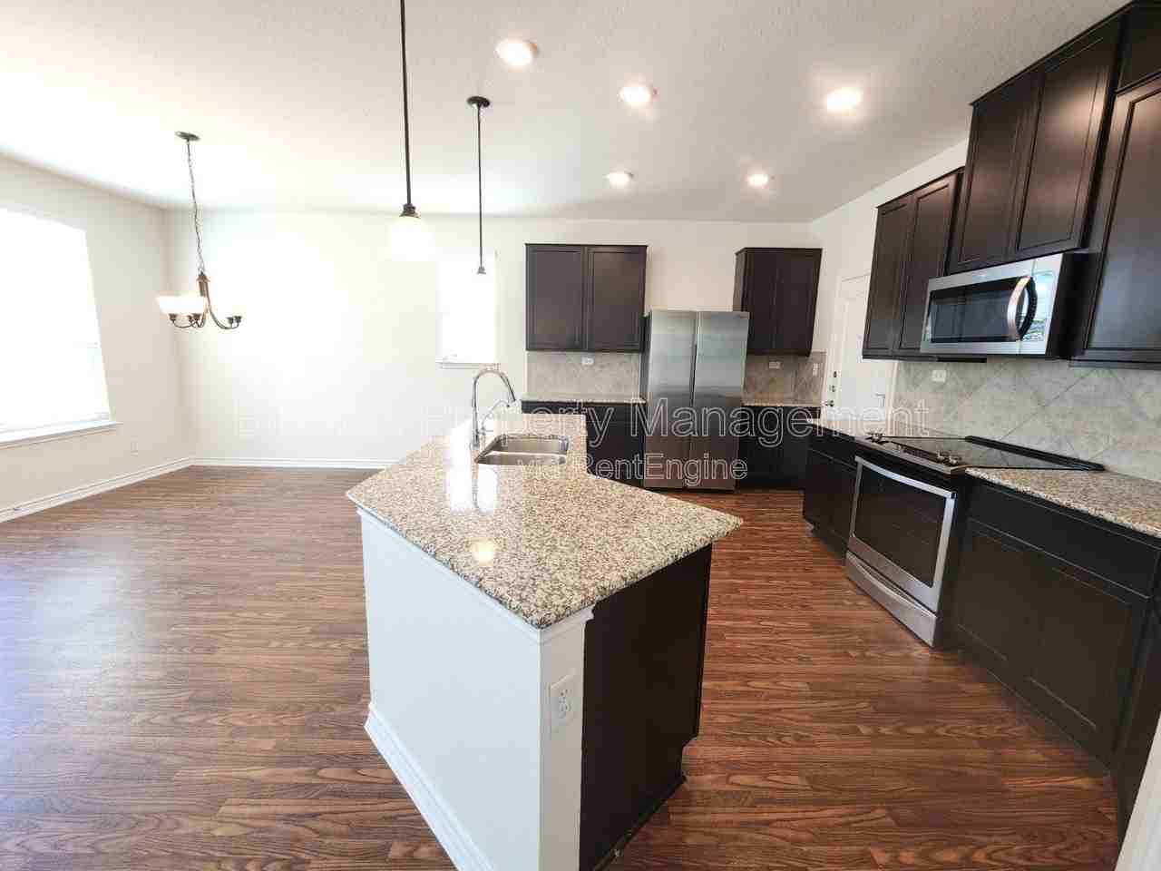 3306 Putnam Flds - Photo 6 of 34