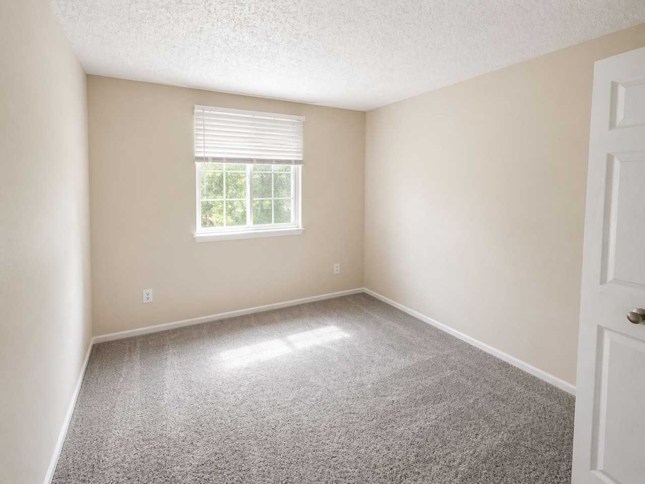 9456 Lexington Cir #1 - Photo 5 of 10