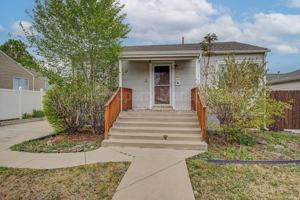 featured image of 2705 W Park Pl