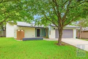 featured image of 13009 Lamplight Village Ave