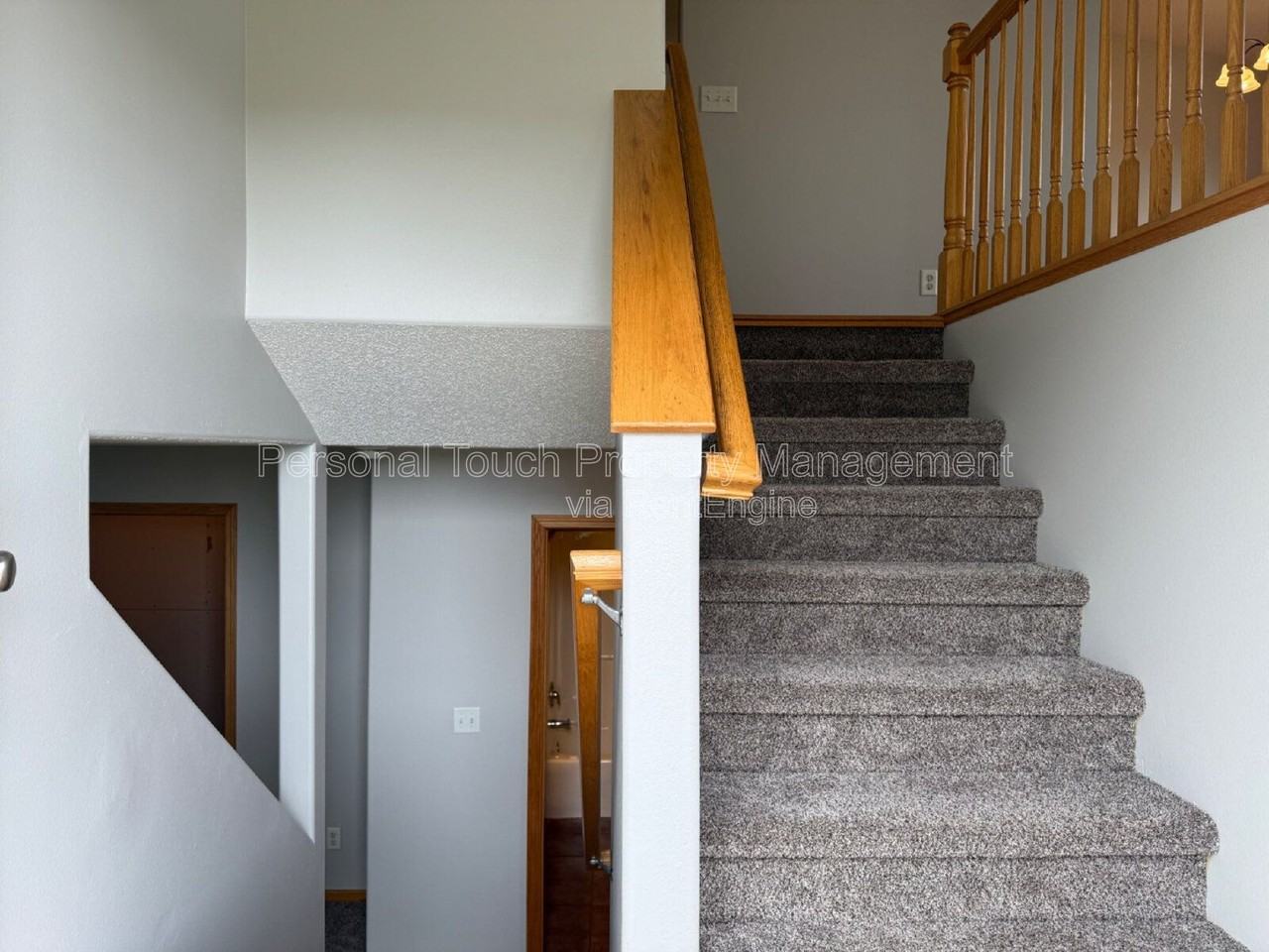 1143 39th Ave S - Photo 2 of 47