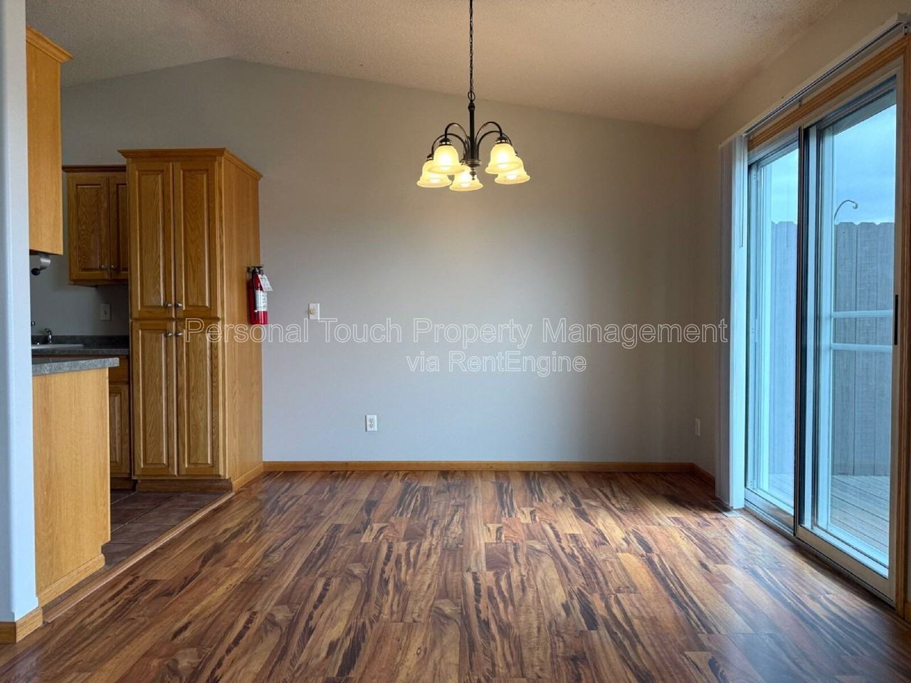 1143 39th Ave S - Photo 7 of 47