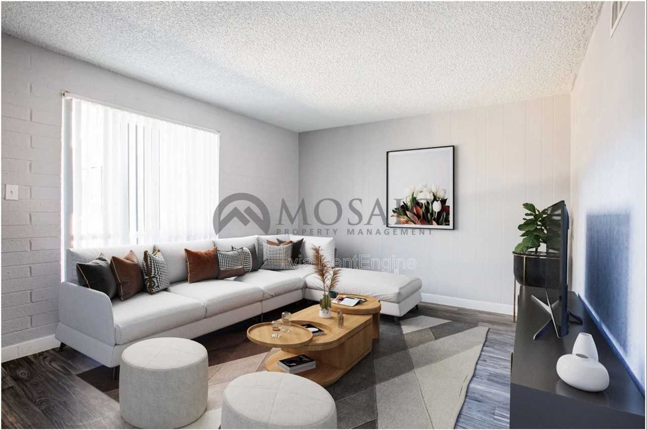 2925 N Greenfield Rd #512 - Photo 5 of 11