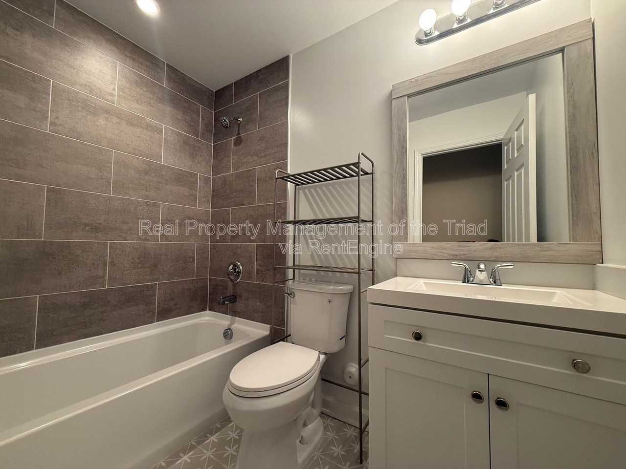 5208 Larkspur Dr - Photo 7 of 17