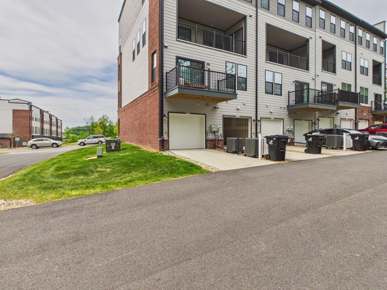 13349 Coalfield Station Ln - Photo 4 of 50