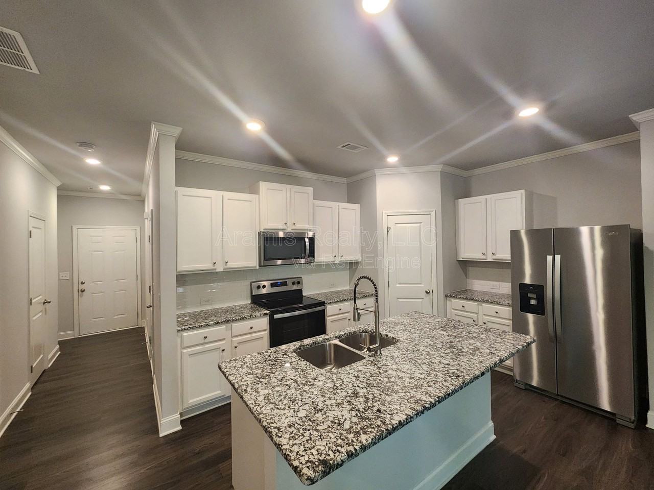 2079 Pinnacle Walk Dr - Photo 2 of 12