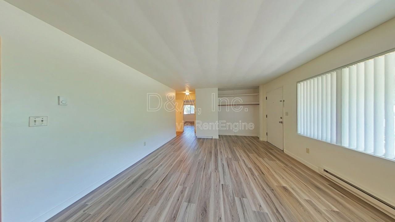 770 Nw 11th St - Photo 2 of 9