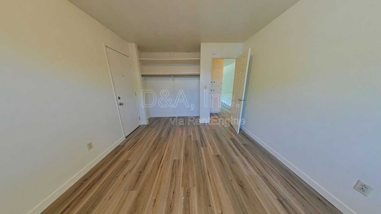 770 Nw 11th St - Photo 5 of 9