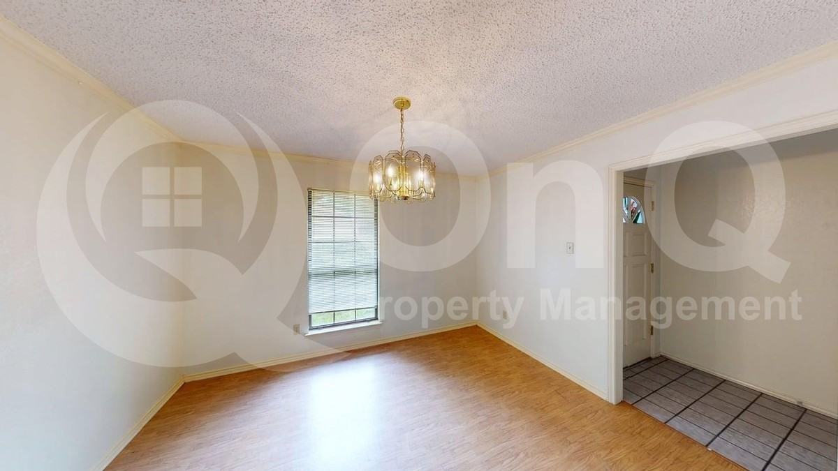5511 Timber Green Dr - Photo 7 of 18
