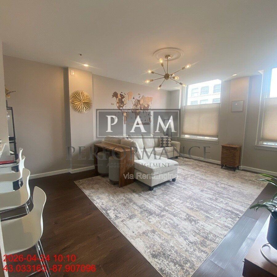 234 N Broadway - Photo 2 of 32