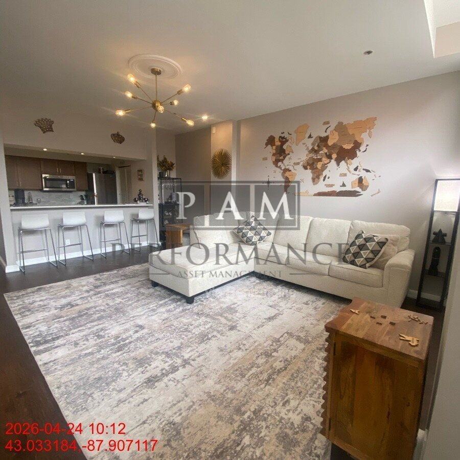 234 N Broadway - Photo 4 of 32