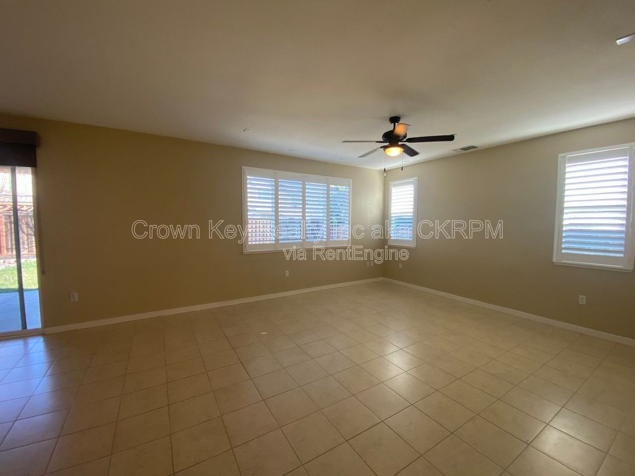 18344 Spence Ave - Photo 5 of 30